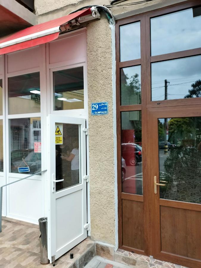 Regy Lejlighed Oradea Eksteriør billede