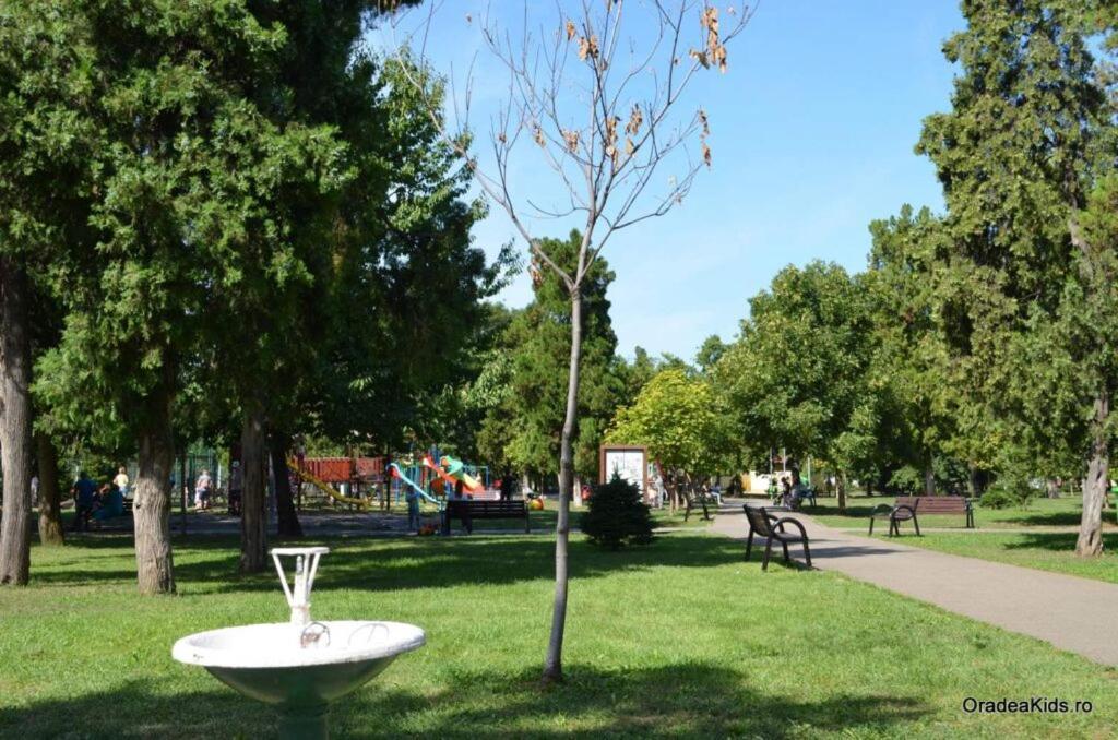 Regy Lejlighed Oradea Eksteriør billede